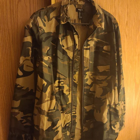 FOREVER 21 Men's Camouflage Jacket | Regular Fit | Small | Olive Green | Cotton - Picture 2 of 8